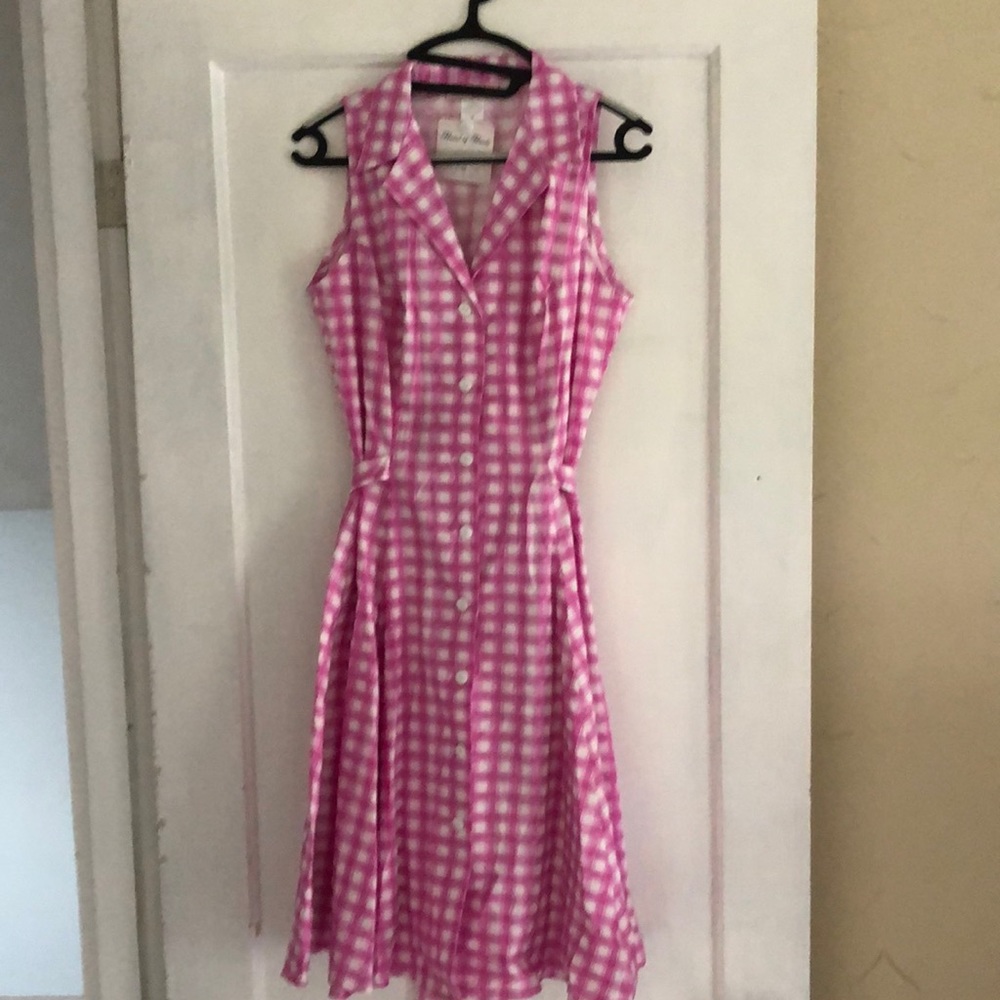 Gorgeous 1950 inspired dress